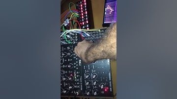 Gat session Moog DFAM MOTHER32 Octatrack TR-8 and iPad
