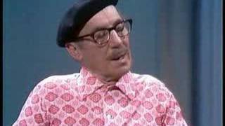 Dan Rowan & Groucho talk about straightmen