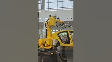 Display of Fanuc Robot in Automated Assembly of Automotive Body in White