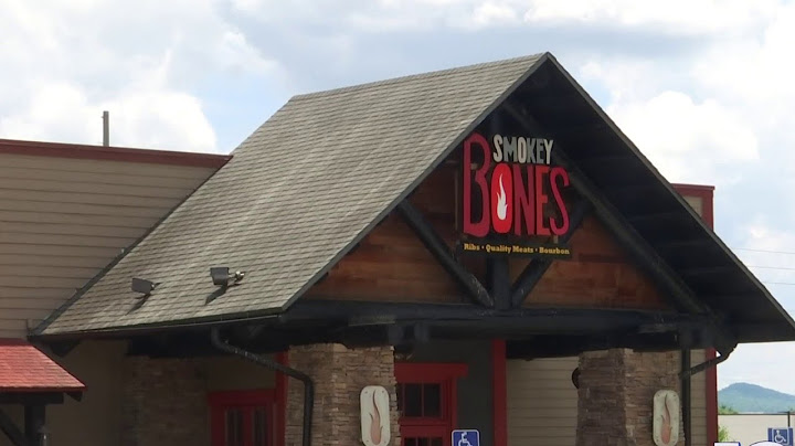 Smokey Bones Closing its doors