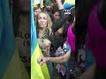 Les Femen manifestent contre la présence de la Russie à la Biennale de Venise｜TF1 INFO