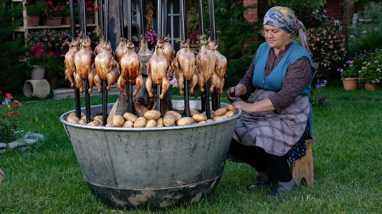 ⁣Rustic BBQ Chicken and Potato Feast