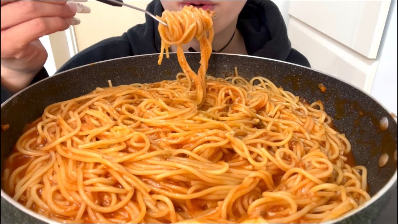 【ASMR，咀嚼音】Spaghetti with Meat Sauce！チーズ入りミートソースパスタ！