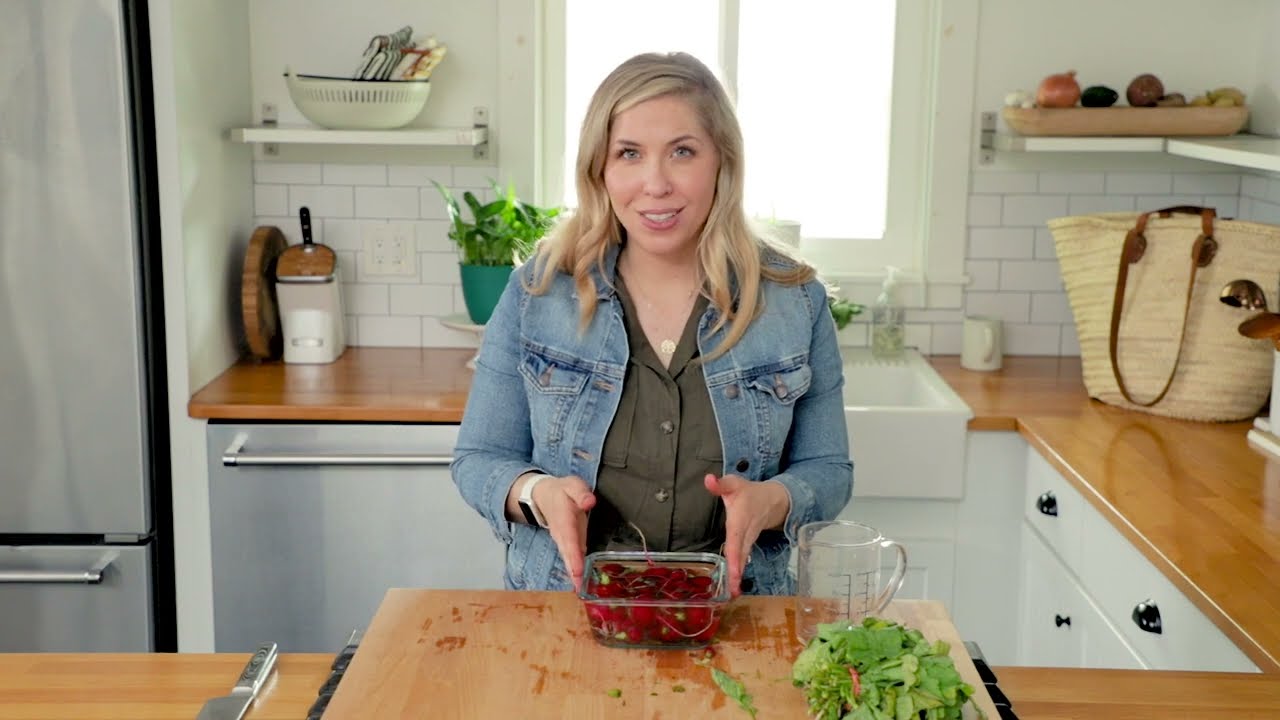 How to Store Radishes (Best Way to Keep Them Fresh & Crisp)