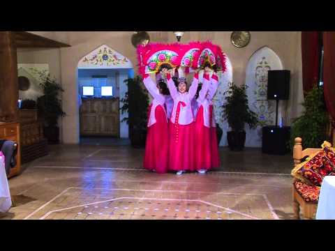 Корейский "Танец с веерами'"
