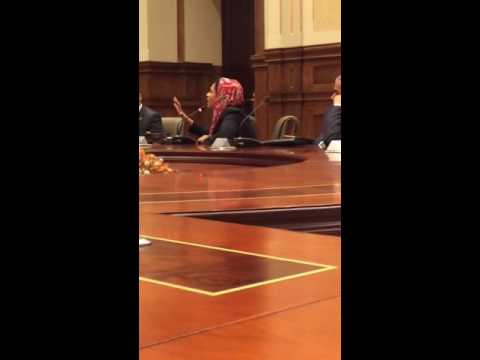 نشوى الديب عاملو الأهرامات بيقولوا اللى بناها كفرة ووزير الآثار يا نهار أسود