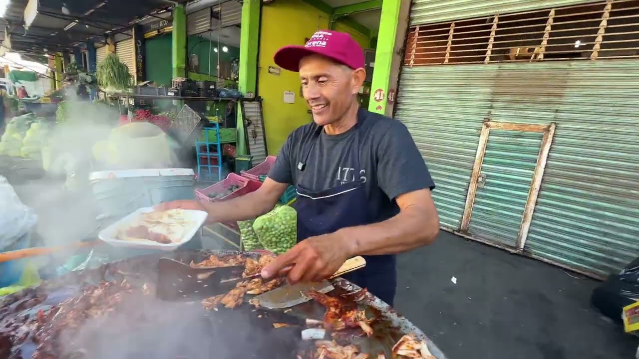 Экзотическая маринованная курица из китайского продуктового магазина в четверг.