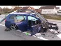 Teška saobraćajka kod Prijedora: Udario u stub pa u znak, motor ispao (VIDEO)