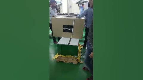 LOW TABLE TOP STRAPPING MACHINE