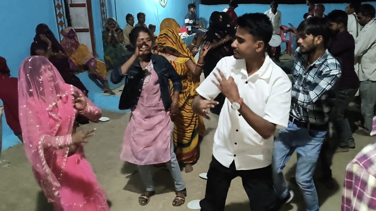 भोलगढ़ गांव का कमरतोड़ सुपर भौजी ठुमके वाली बघेली डांस, वीडियो देसी राई नाच सीधी जिला,#danc #trending