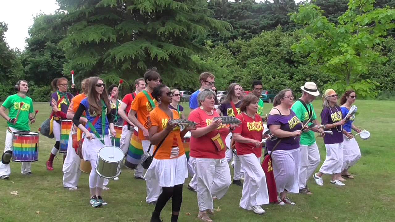 Parade - Arco Iris Cambridge Community Samba Band ACT
