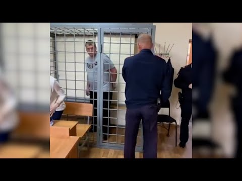 Суд арестовал на 2 месяца спасателя после гибели двоих человек в Камышине