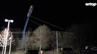 Leaning Potomac Mills sign removed after windstorm 