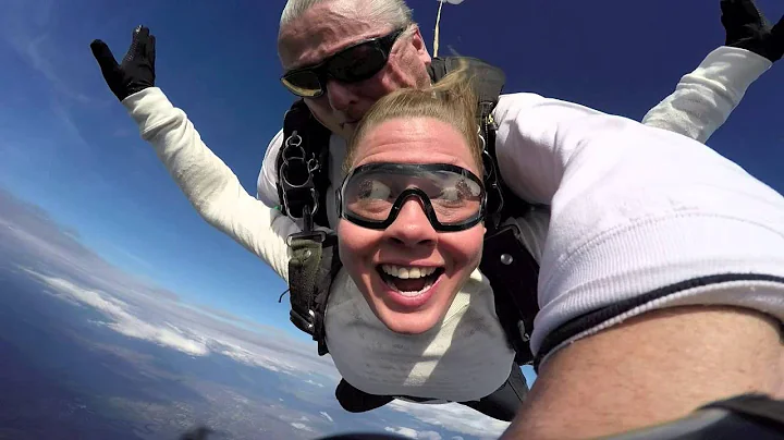 Tandem Skydive | Birmingham, AL | Christina Blanke...