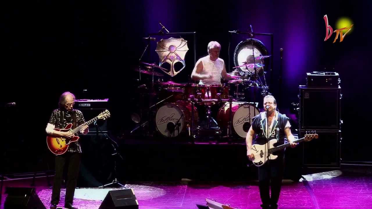 Asia - Only Time Will Tell - live 2010 - Trailer Song from