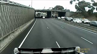 LiveLeak.com - Cop's Last Minute Exit Melbourne Australia Double Standards