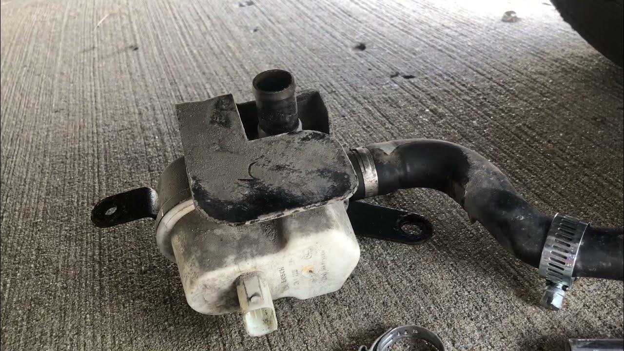 Volvo XC90 - easy Leak detection Pump replacement - P2402 code - YouTube