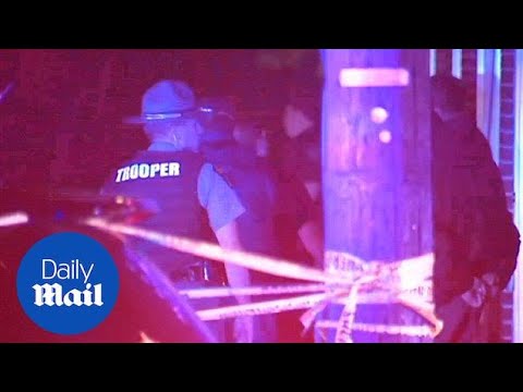 cop-shoots-news-photographer-after-mistaking-camera-for-gun---daily-mail