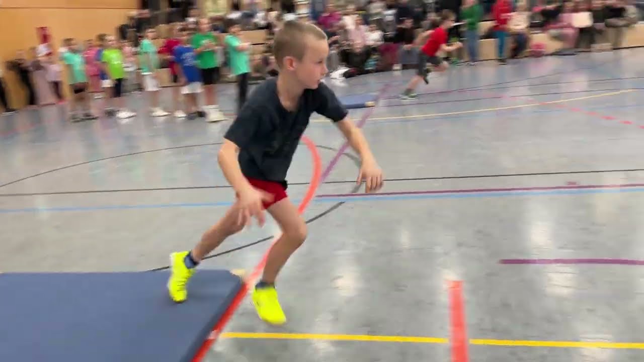 56. Sportabend Bergneustadt (2025) – Spannende Grundschulstaffel | NEWS-on-Tour