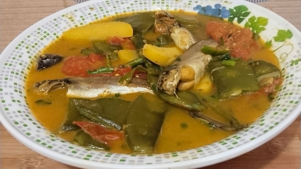 আট রোজার সেহরির জন্য রান্না করলাম টেংরা মাছ শিম আলু টমেটো ঝোল।কিযে মজা হইছে। 