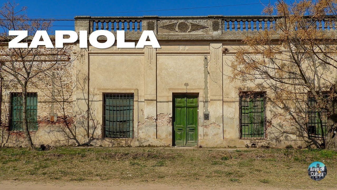 Zapiola, un pueblo con calles solitarias y construcciones antiguas