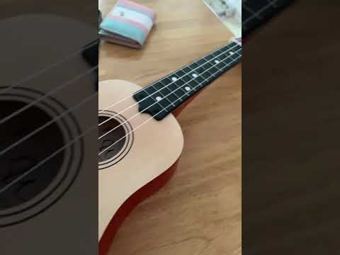 Video Đánh Giá Đàn Ukulele Gỗ màu mới 100% - tặng kèm hướng... - youtube