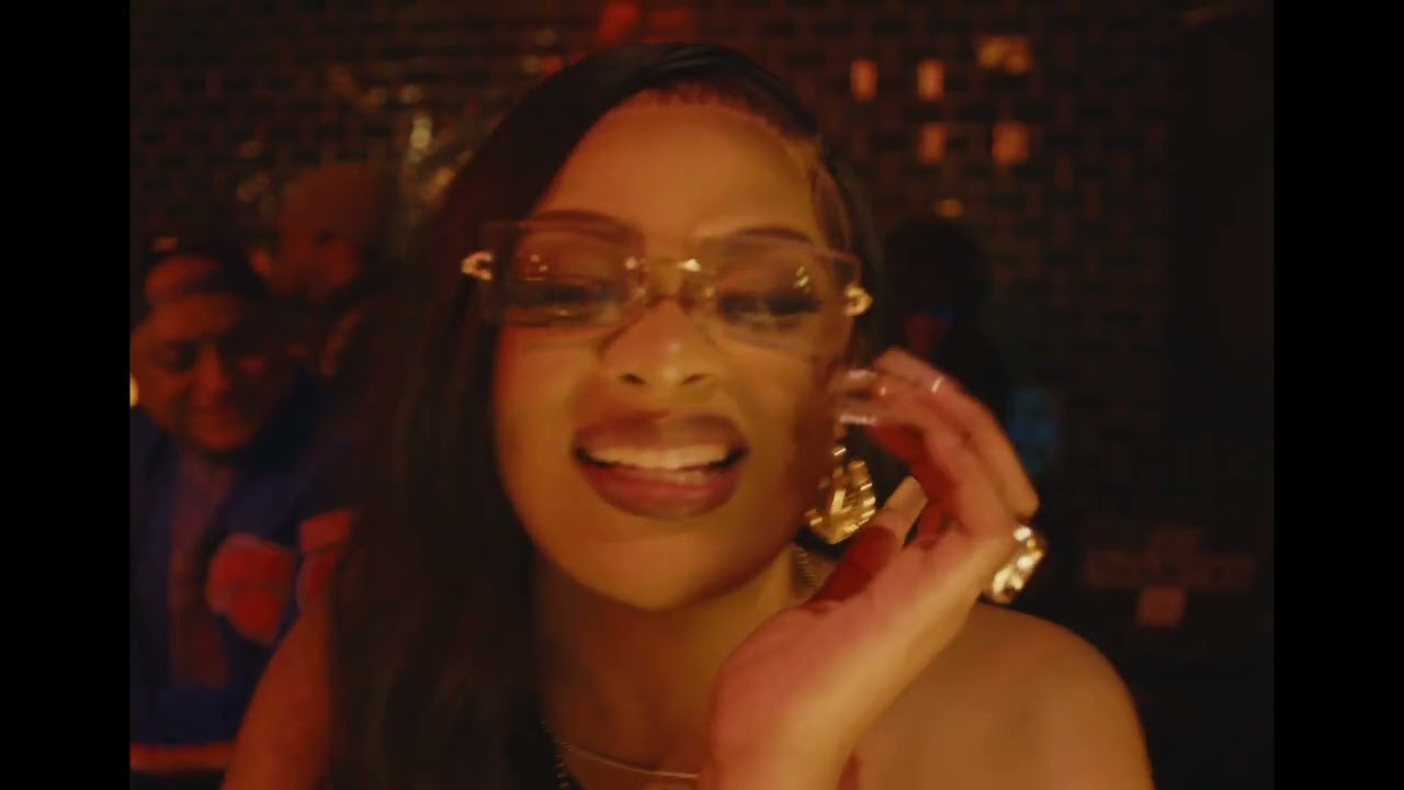 Dizzy Banko , Cosi Pari - RICH B***H