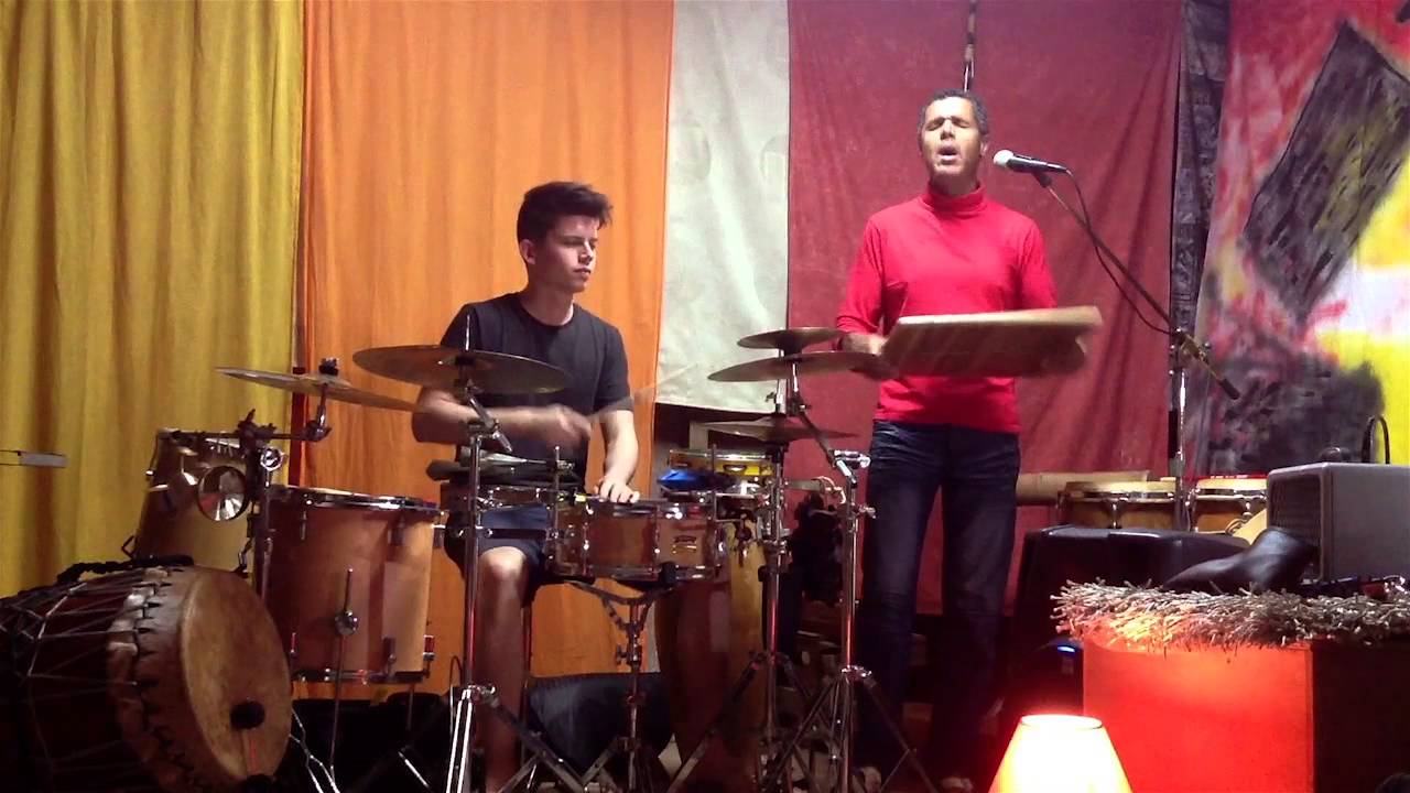 Mon Zarlor - Eno Zangoun (Maloya à la batterie)