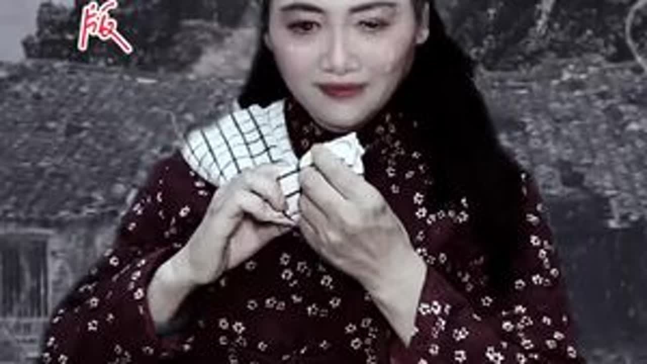 革命歌曲《不忘阶级苦》是一首控诉旧社会的一首革命歌曲、 声声泪 字字血。让我们子孙后代不忘历史#不忘阶级苦 #牢记血泪仇 #重温经典 #热门音乐🔥 #邢姐对口型唱歌