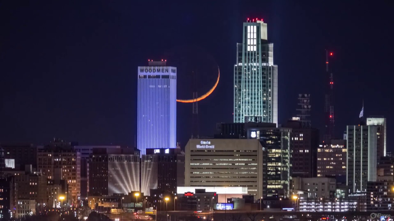 Crescent moon setting over omaha youtube