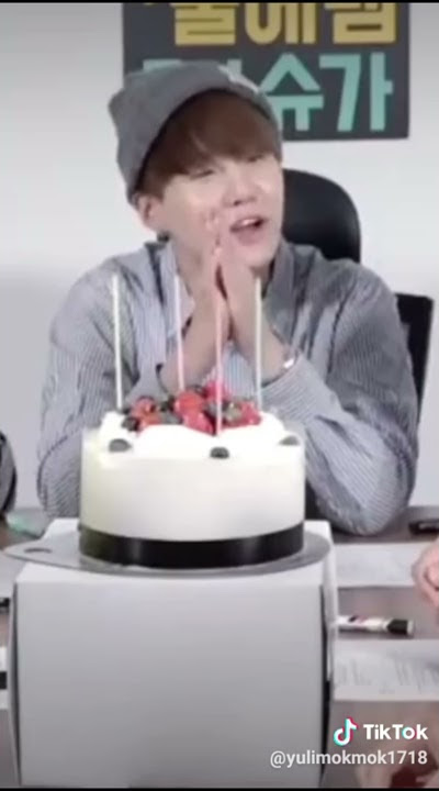 bts berdoa separti  mereka agama katolik  lihat cara berdoa bts seperti berdoa katolik