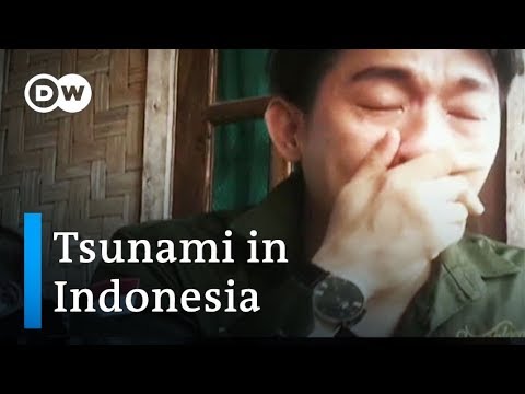 Indonesia Tsunami Pop Band Seventeen Swept Off Stage During Performance Dw News Youtube