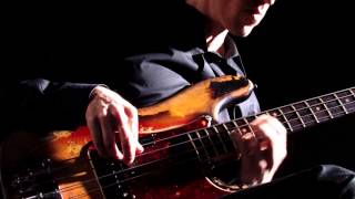 Bach Cello Suite No.1 Prelude - Solo Electric Bass