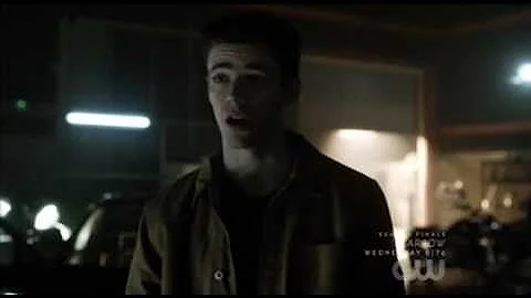 The Flash 3x23 Barry talks to Savitar