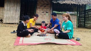 Harvest ant eggs to make delicious ant egg cakes - Visiting my youngest sister