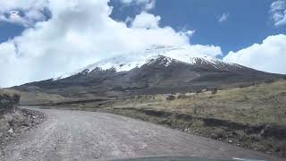 Un extranjero en mi propio País volcán Cotopaxi Ecuador 