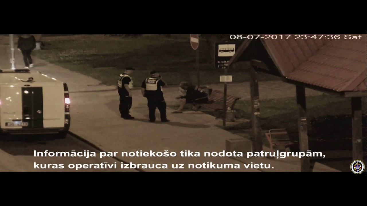 Trīs vīrieši veica uzbrukumu ar zādzību.