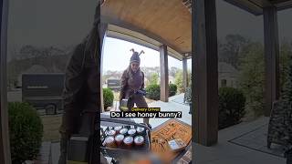 This delivery driver was caught off guard