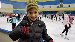 Катаемся на коньках// Ice skating