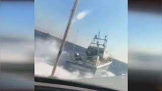 Türk Balıkçıları Eden Yunan Sahil Güvenlik Botu Kaçıyor.