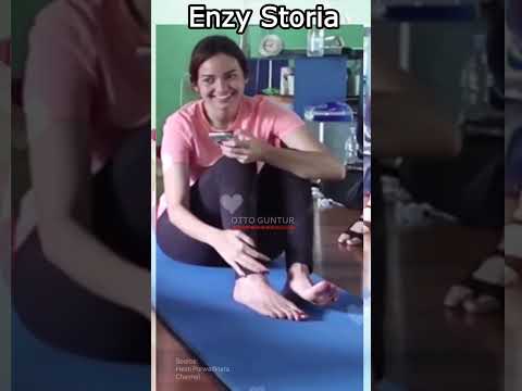 Enzy Ngapain Aja CAKEEEPP !! #shorts #shortsvideo #senam #cantik #enzystoria