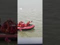 चीन: जहाज ने मारी टक्कर, पुल बीच में से टूट गया [A container ship crashed into a bridge in China]