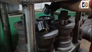 TRACK ROLLER Assembling