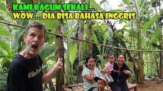 Kagum Sekali Dengan Yang Satu Ini. Tinggal Boleh Di Pelosok. Tapi Bisa Bahasa Inggris. Luar Biasa.