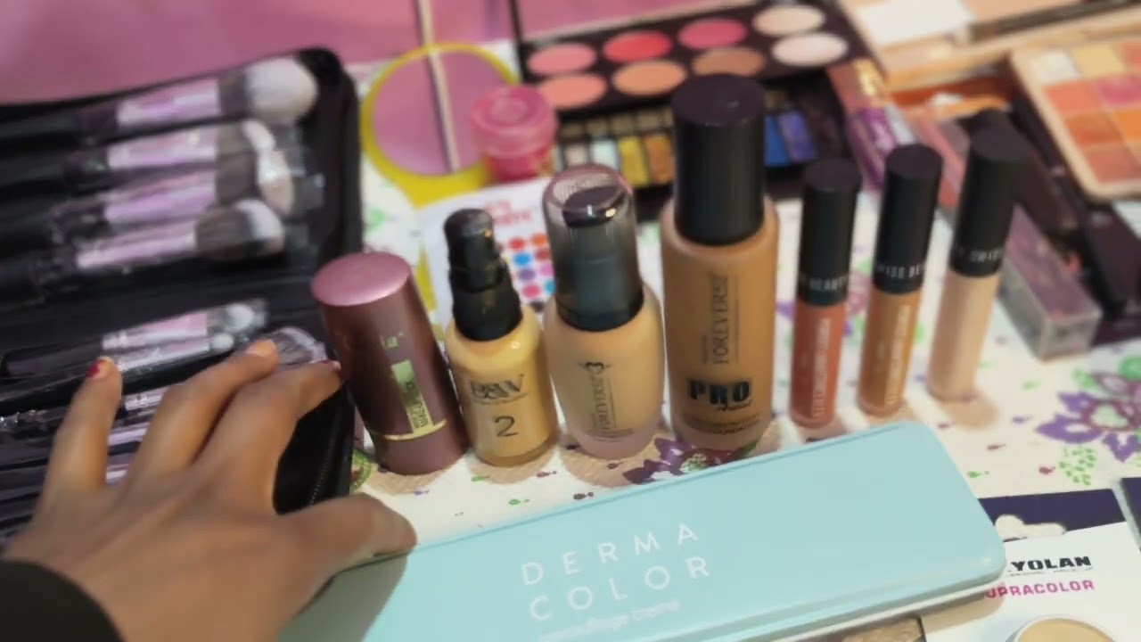 बजट-फ्रेंडली तरीके से परफेक्ट वेनिटी तैयार करें🥰