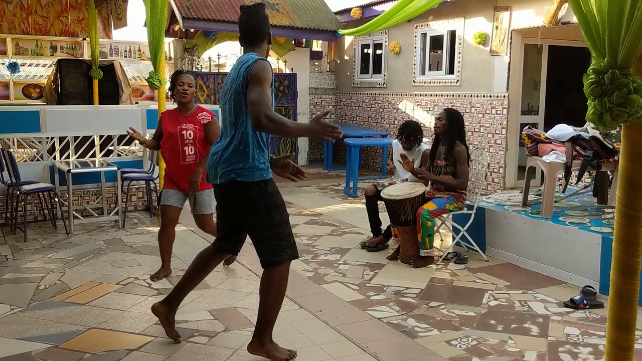 Fume Fume dance in Accra, Ghana w/ Asante Dance Theater YouTube