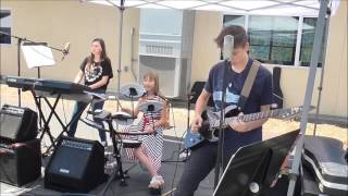 CMB live - All Along the Watchtower (Dylan, Hendrix)
Probably the best Hendrix song. Played by us live at the fundraising event at Daly School in Bonita-California, on June 4th, 2016. More from this show: https://childrenmedievalband.wordpress.com/2016/07/24/new-old-songs/
Children Medieval Band:
Stefan (14) - guitar
Olga (13) - keyboard
Cornelia (10) - drums
http://childrenmedievalband.wordpress.com CMB live - All Along the Watchtower (Dylan, Hendrix)