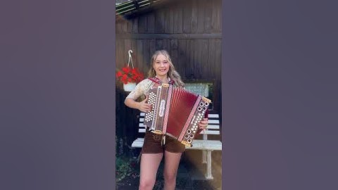 Thumbnail of Oktoberfest Vibes 🍻🥨 #steirischeharmonika #harmonika #musik #oktoberfest #volksmusik