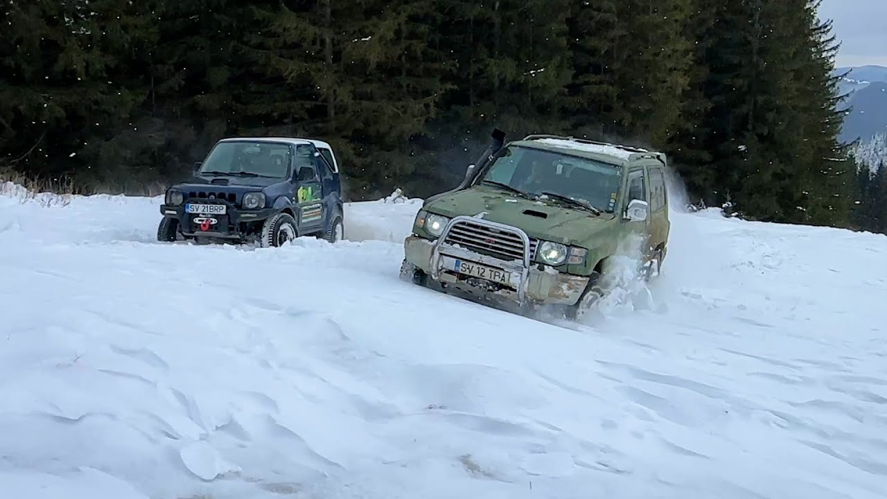 Mitsubishi Pajero vs Suzuki Jimny in Extreme Snow Off Road