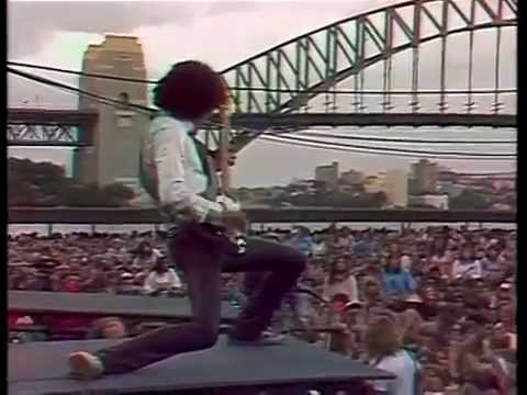 THIN LIZZY   The Boys Are Back In Town live Sydney Opera 1978 (w. Gary Moore)